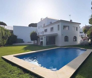 5 room luxury Villa for rent in Marbella, Andalusia - Photo 6