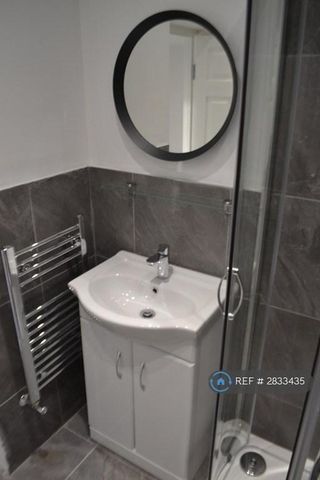 Studio to rent - Photo 5