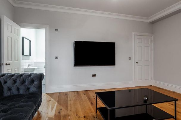 4 bedroom terraced house to rent - Photo 1