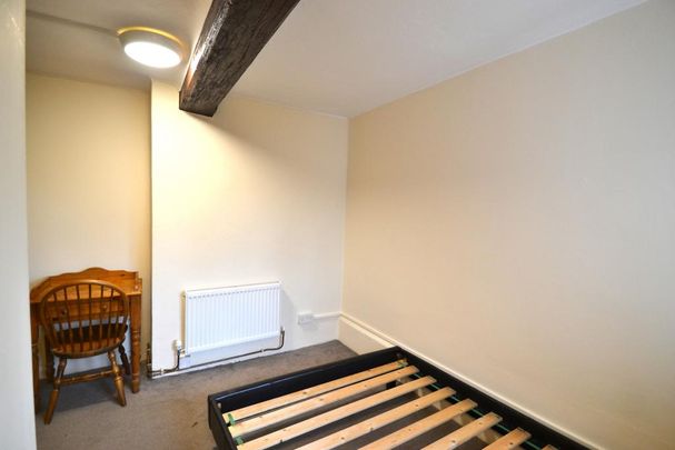 1 bedroom in a house share to rent - Photo 1