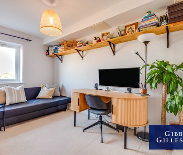 Cochrane House, 19 Truesdales, Ickenham, Uxbridge, UB10 8FX - Photo 2