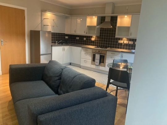 2 Bed Flat, Thornwood Avenue, G11 - Photo 1