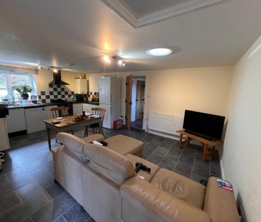 2 bedroom apartment to rent - Photo 2