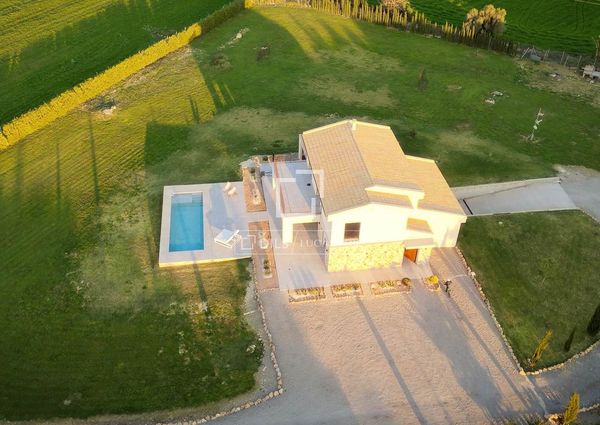 Exclusive country house for rent in Alcúdia, Spain
