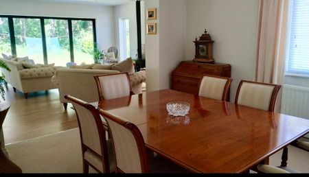 3 bedroom detached house to rent - Photo 3