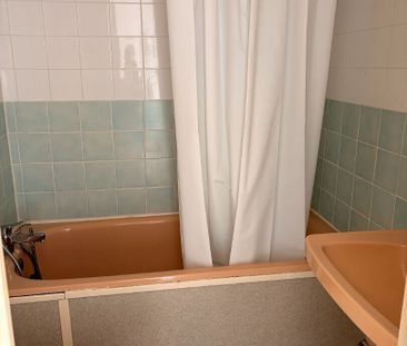 A LOUER STUDIO MEUBLE PROCHE CENTRE VILE DE ST QUENTIN 02100. - Photo 3