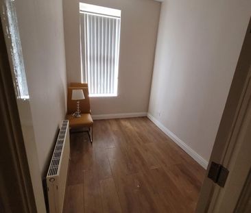 2 Bed Flat, Clifton Road, L6 - Photo 4