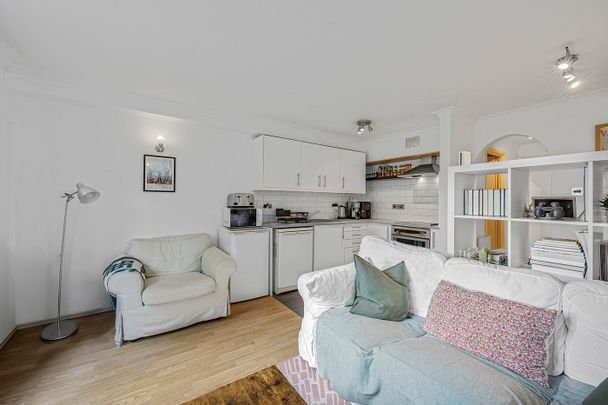 1 bed flat to rent with parking, Bermondsey - Photo 1