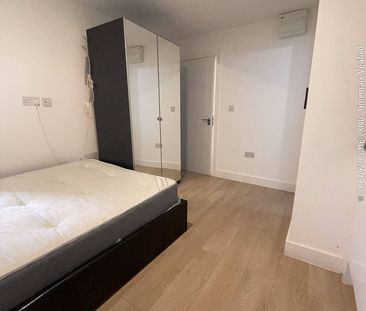 Studio Flat, Gillett Road, CR7 - Photo 1