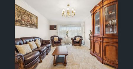 Spacious 3-Bedroom Home in Prime Keilor East Location - Photo 5