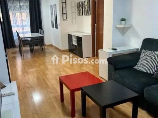 Piso en alquiler en Calle Verdiales - Foto 1