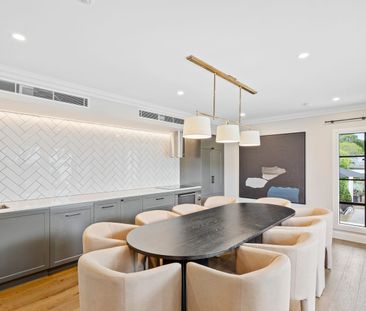 Designer Townhouse Luxury in the Exclusive Topia Estate - Photo 3