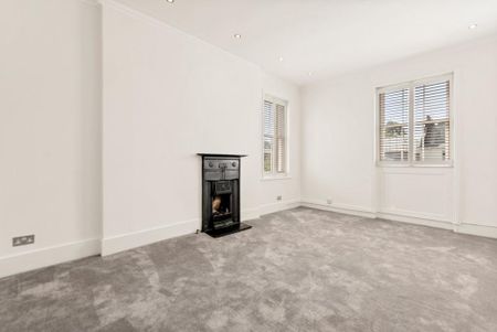 3 bedroom flat to rent - Photo 2