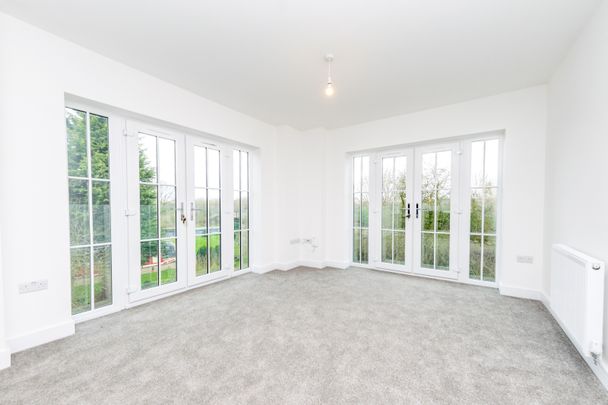 THE MOORINGS DRIVE THORNE DONCASTER - Photo 1