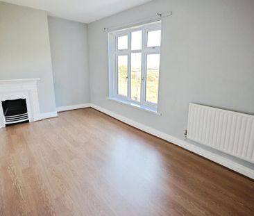 2 bedroom end of terrace house to rent - Photo 3