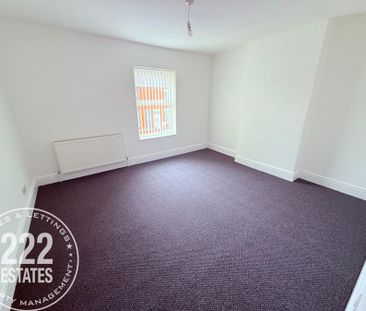 Gorsey Lane - Warrington - WA2 - Photo 6