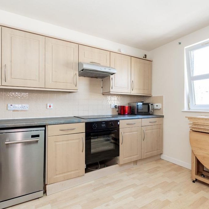 2 bedroom flat to rent - Photo 1