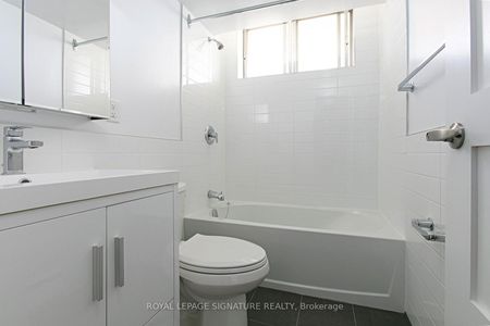 For Lease - 525 Eglinton Avenue Unit# 203, Toronto, Ontario - Photo 3