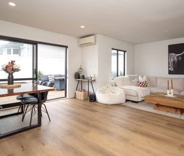 Style and Location - Photo 2