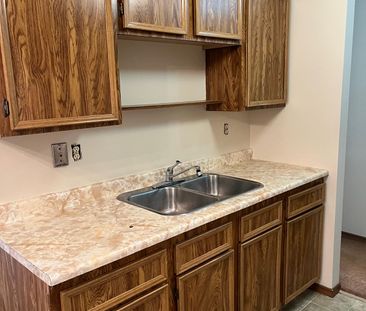 1 Bedroom Units in Clearview Meadows!! - Photo 1