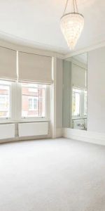 4 bedroom flat in Clevedon Road - Photo 4