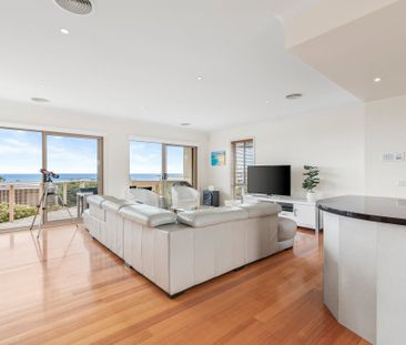 Spacious Home with Ocean Views - Photo 3