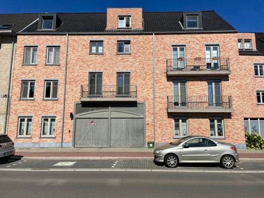 Appartement met 3 slaapkamers en terras - Photo 1