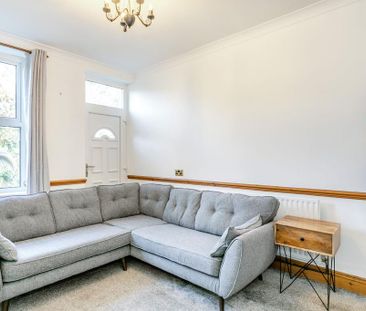 2 bedroom semi-detached house to rent - Photo 3