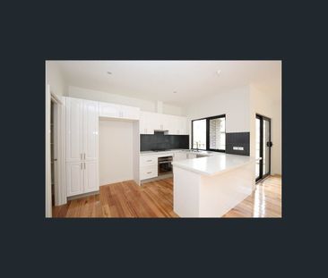 Modern and Convenience - Photo 2