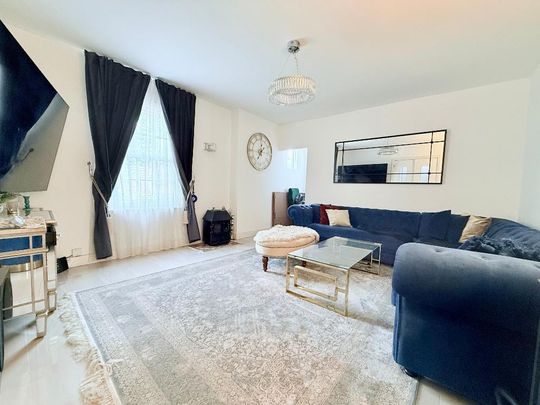 Wulfstan Street, East Acton, London, W12 0AB - Photo 1