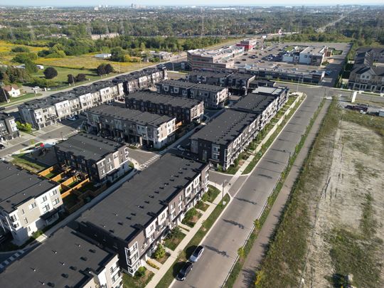 For Lease - 2644 Castlegate Crossing, Pickering, Ontario - Photo 1