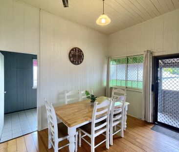 CHARACTER HOME SHORT WALK TO TOWN - Photo 4