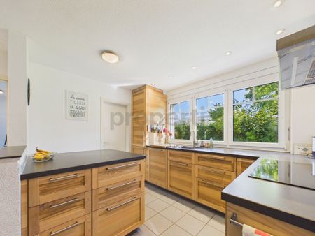 Ruhige Wohnlage, Grosszügiger Garten & Gemütlicher Kamin! - Foto 3