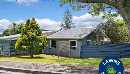 3 Bedroom Family Home - Photo 2