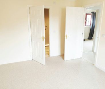 Flat to rent on - Photo 4