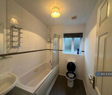 2 bedroom end of terrace house to rent - Photo 5