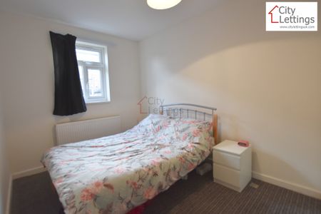 1 Bedroom Flat - Photo 3