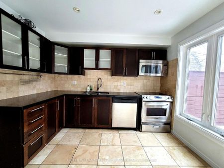 For Lease - 287 Kingswood Road, Toronto, Ontario - Photo 4