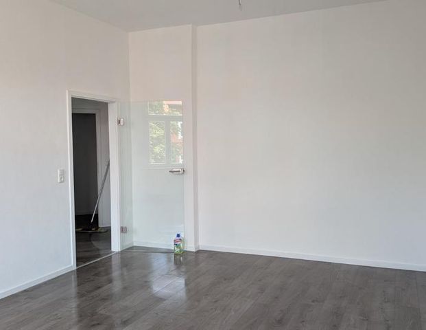 ✨ ERSTBEZUG nach Sanierung! 2-Zi., 58 m² mit 3m Deckenhöhe KM 349 - Foto 1