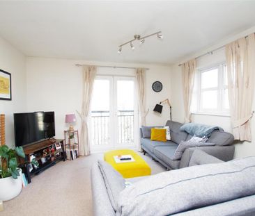 2 bedroom flat to rent - Photo 4