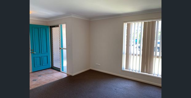 Beachside Bliss in Wurtulla! - Photo 1