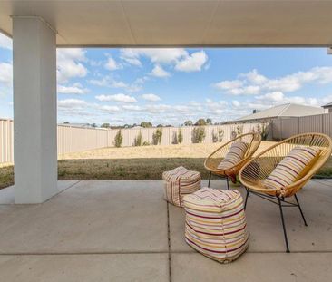 Modern Living in Sought After Boorooma - Photo 1