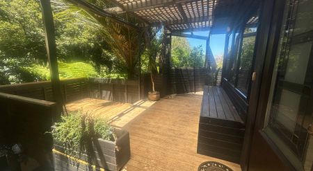 Tranquil 3 bedroom with Beautiful views - Photo 2