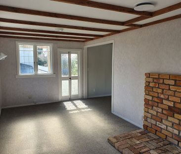 2 bedroom home on a full site - Photo 6