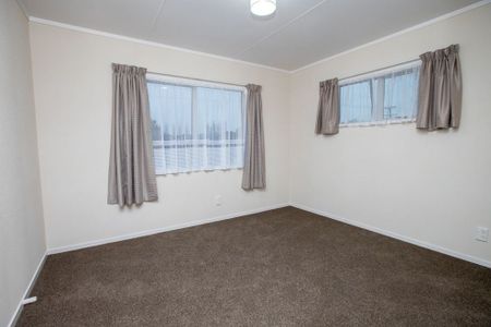 A generous four bedroom family home in Frankton at the end of the street. - Photo 2