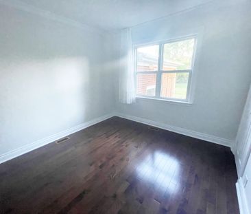 For Lease - 316 Gells Road Unit# Upper, Richmond Hill, Ontario - Photo 3