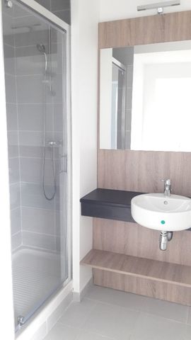 Location Appartement 2 pièces 34m² LYON 7ème - Photo 4