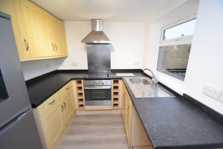 3 bedroom terraced house to rent - Photo 4