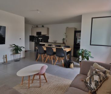 Location Appartement 3 pièces 69m² NIMES 30000 - Photo 1