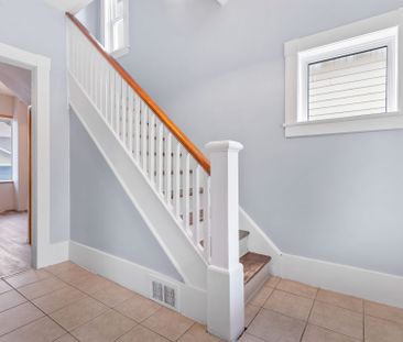 For Lease - 126 Durham Street, Kawartha Lakes, Ontario - Photo 2